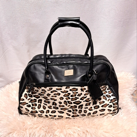 Large Liz Claiborne Leopard Overnight Bag - Picture 1 of 5